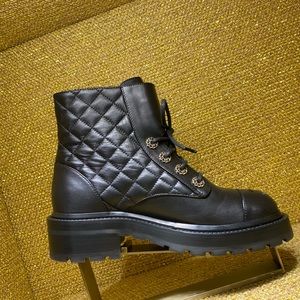 Chanel boots brand new